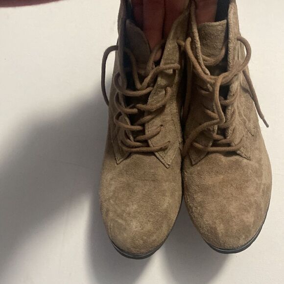 White Mountain Tan Heeled Booties - Picture 2 of 7